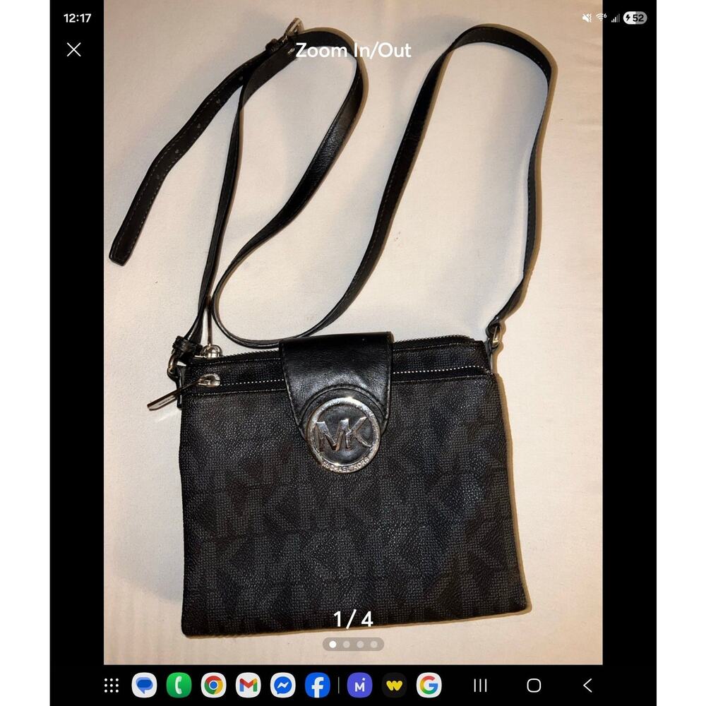 Michael Kors jetsetters crossbody wallet